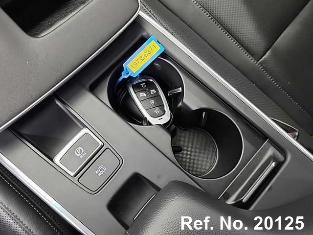  Hyundai / Grandeur Stock No. 20125